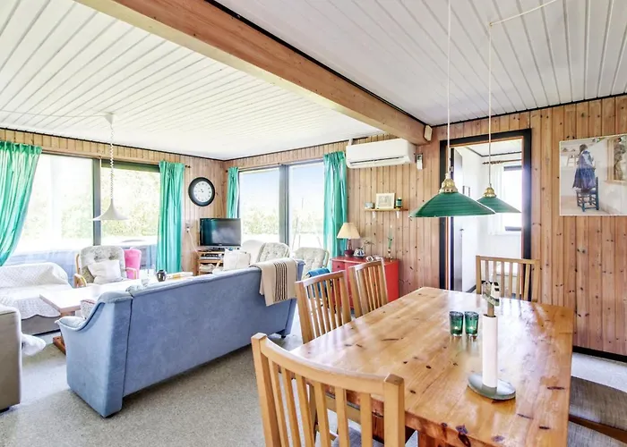 펜션 Carita - 500m From The Sea By Interhome